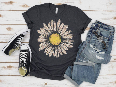 T-shirt - Pre-order, Leopard Sunflower, Black, Also in Plus