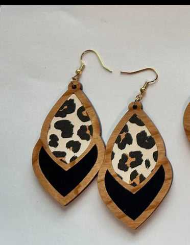 Jewelry - Layla’s Leopard Earrings, Black/Brown