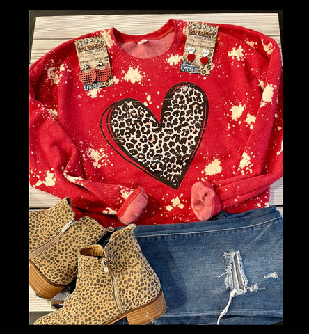 T-shirt - Bleached, Leopard Heart Graphic sweatshirt,  Red, Also Plus